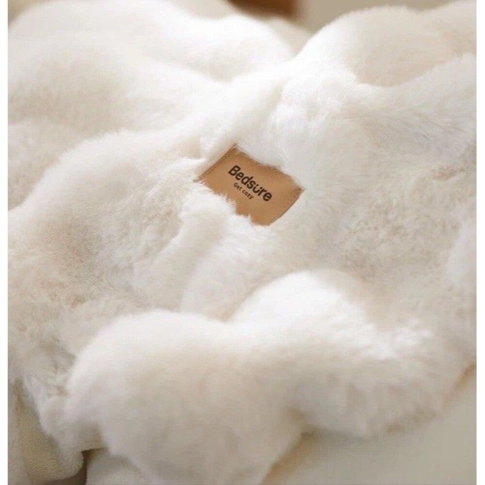 Bedsure GentleSoft Faux Fur Throw XL Blanket, - Picture 3 of 4